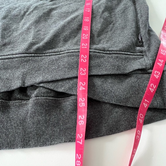 LULULEMON | 10 | ON THE DOUBLE | Turtleneck - Picture 14 of 15